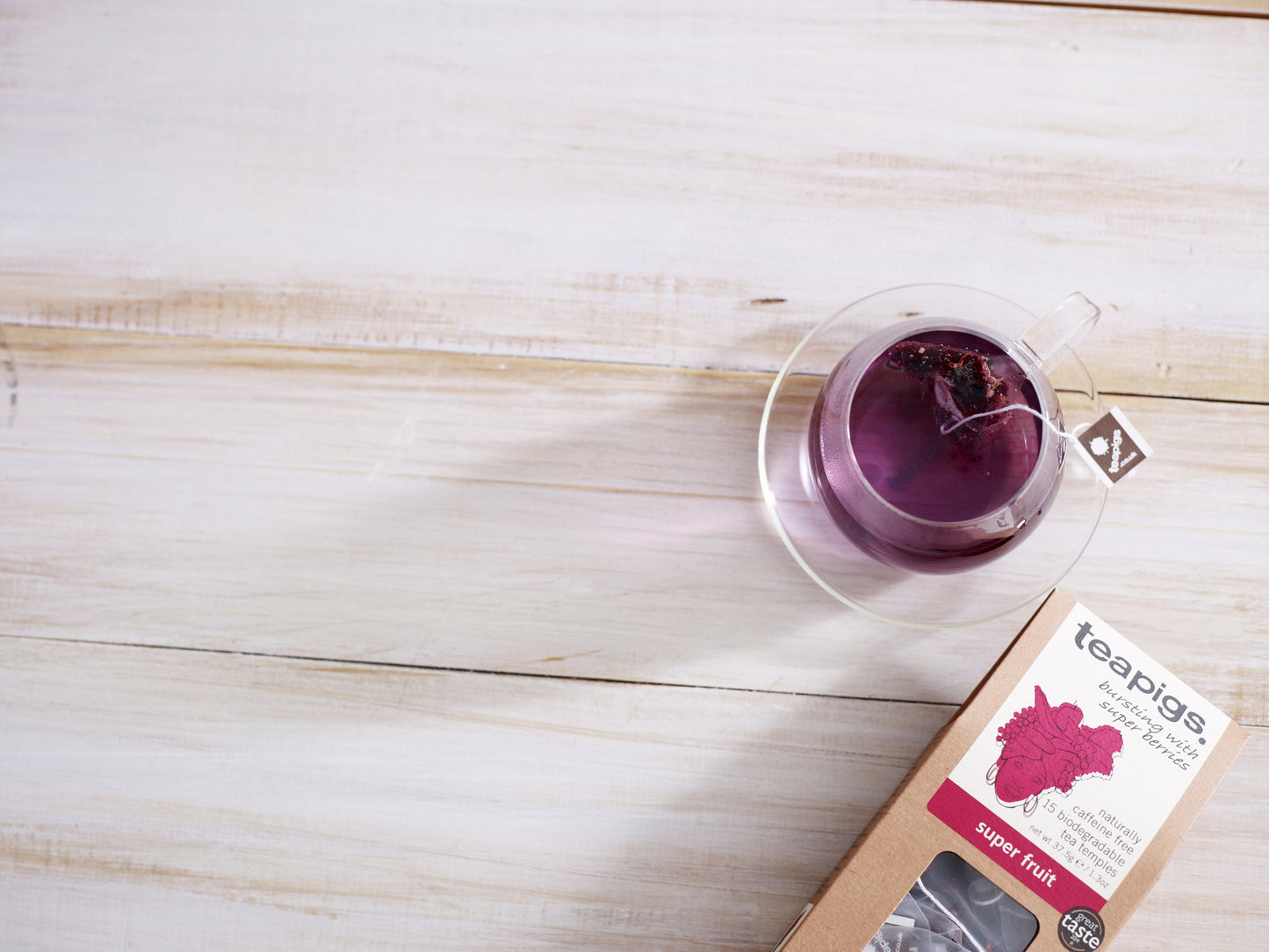 super frugtte i kop og æske